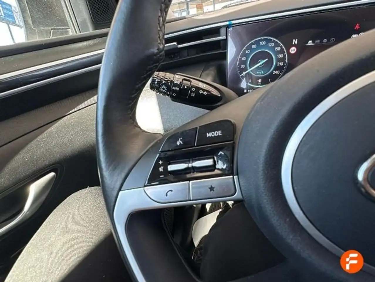 Hyundai TUCSON 1.6 CRDI 100kW (136CV) 48V Maxx — معرض صور السيارة 27