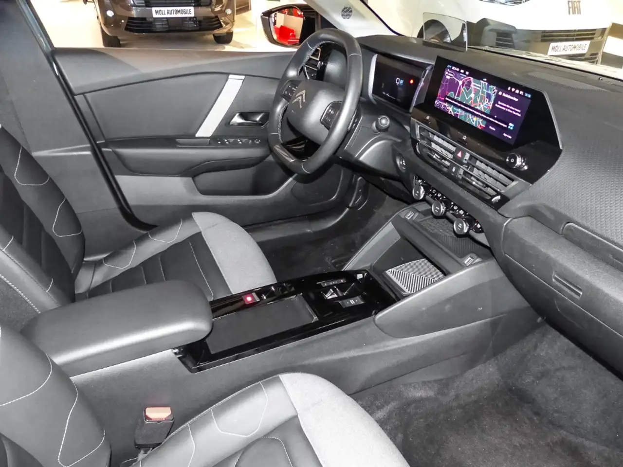 Citroen C4 Max HUD Navi Digitales Cockpit LED ACC Apple CarPl — معرض صور السيارة 4