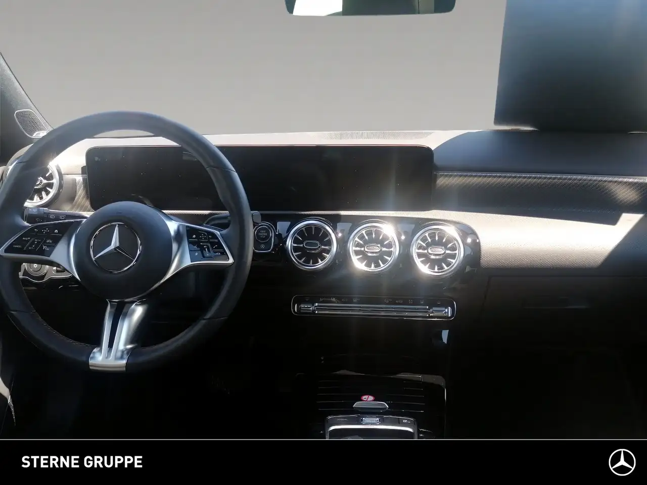 Mercedes-Benz A 220 A 220 4M Progressive Pano Distr Totwi Ambi 360° — Vehicle gallery 13