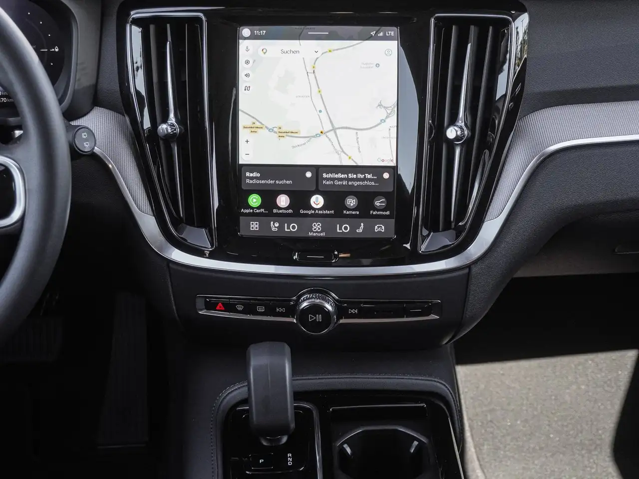 Volvo V60 T8 AWD Plus Dark Plug-in Hybrid STANDHZG 360° — معرض صور السيارة 12