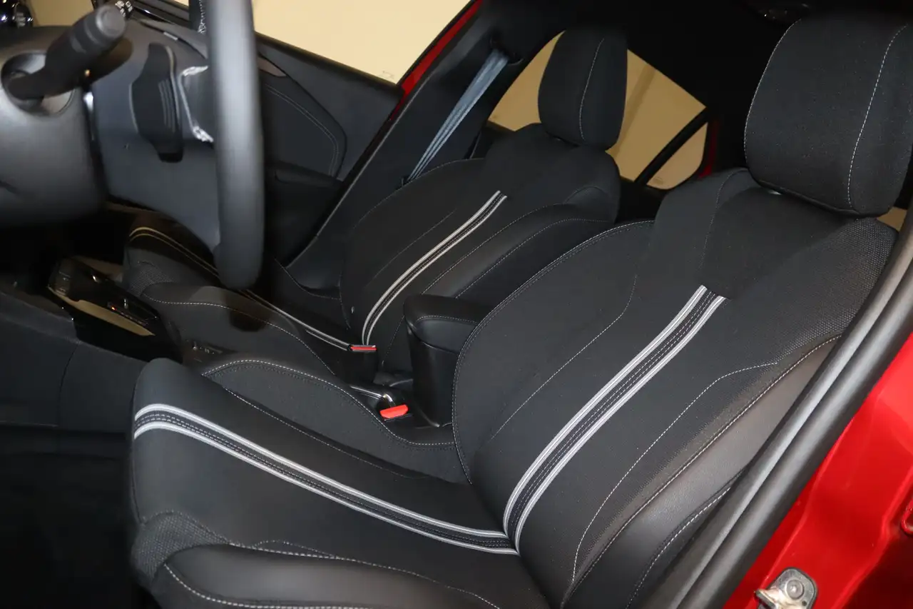 Opel Corsa GS Aut.-Virtual-Navi-Apps-Temp-Klimaa.-LED — معرض صور السيارة 8