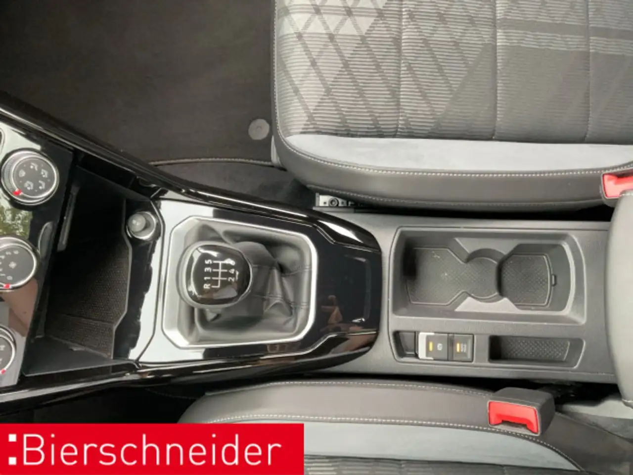 Volkswagen T-Roc 1.0 TSI 2x R-Line 17 LED-PLUS CAM SHZ ACC — معرض صور السيارة 25