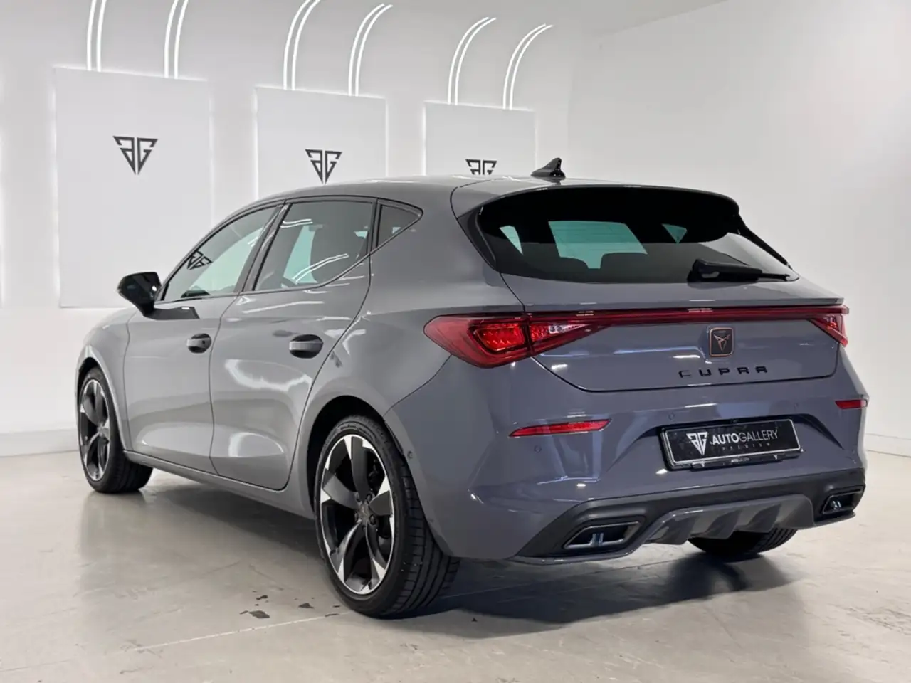 CUPRA Leon 1.5 ETSI DSG 110Kw — معرض صور السيارة 6