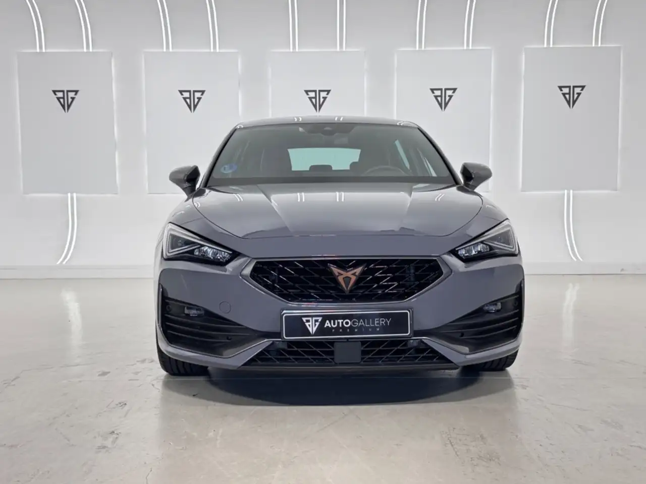 CUPRA Leon 1.5 ETSI DSG 110Kw — معرض صور السيارة 2