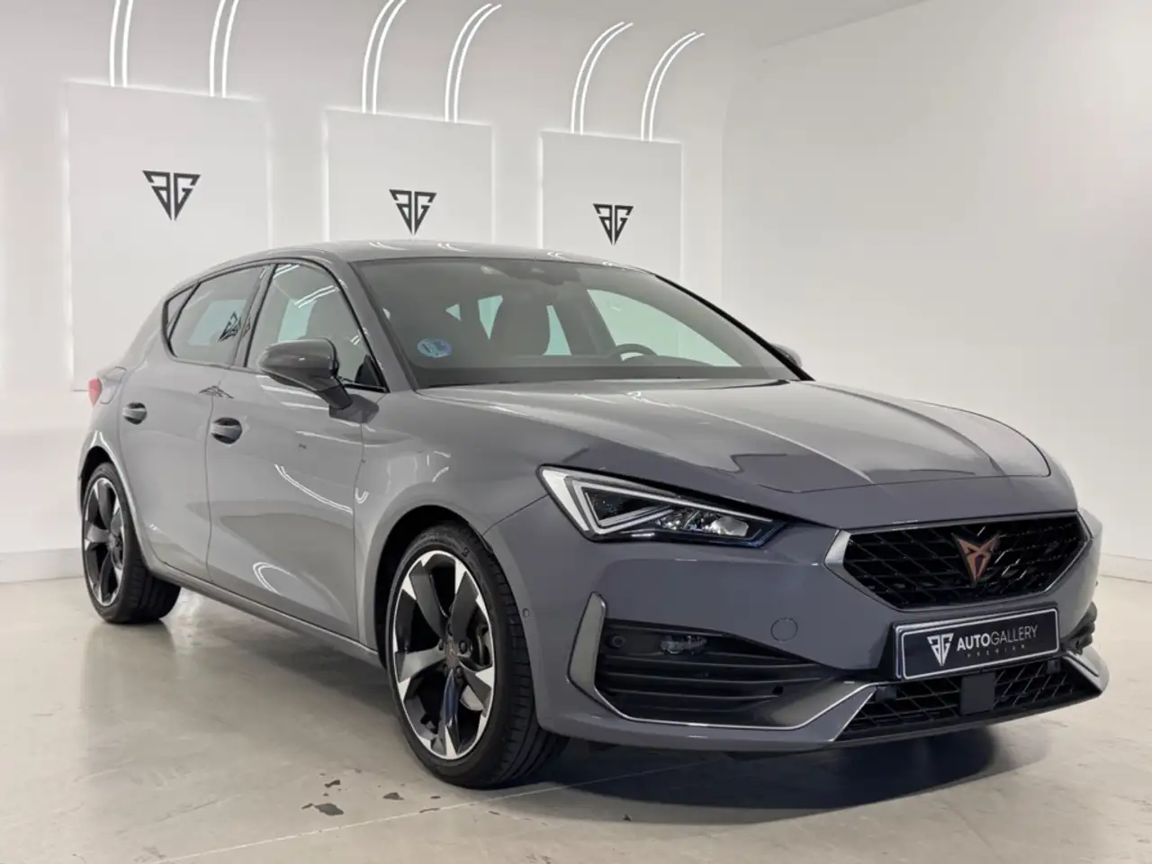 CUPRA Leon 1.5 ETSI DSG 110Kw — معرض صور السيارة 3