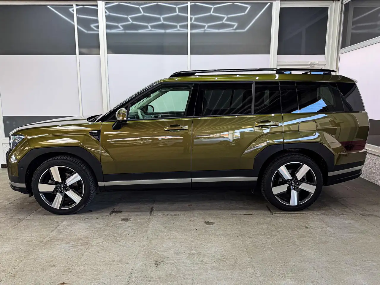 Hyundai SANTA FE IMPRESSION HEV VOLL PANO 1.6 T-GDI HEV 158kW/21... — Galería del vehículo 3
