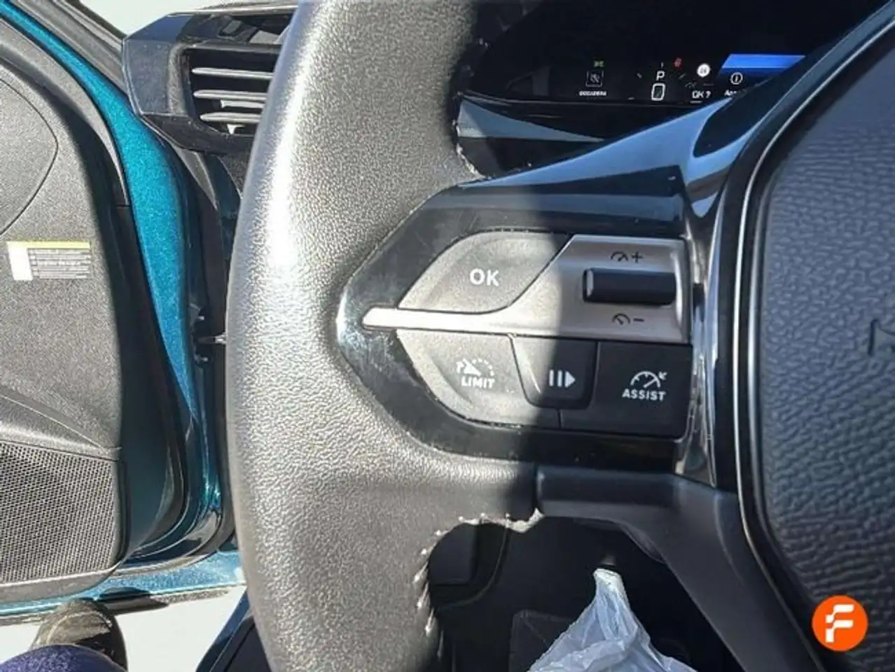 Peugeot 408 PureTech 130 Allure EAT8 — معرض صور السيارة 28