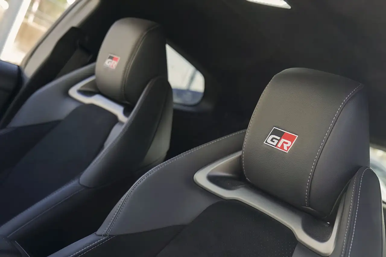 Toyota Yaris GR RZ + Touring Pack Aut. — معرض صور السيارة 19