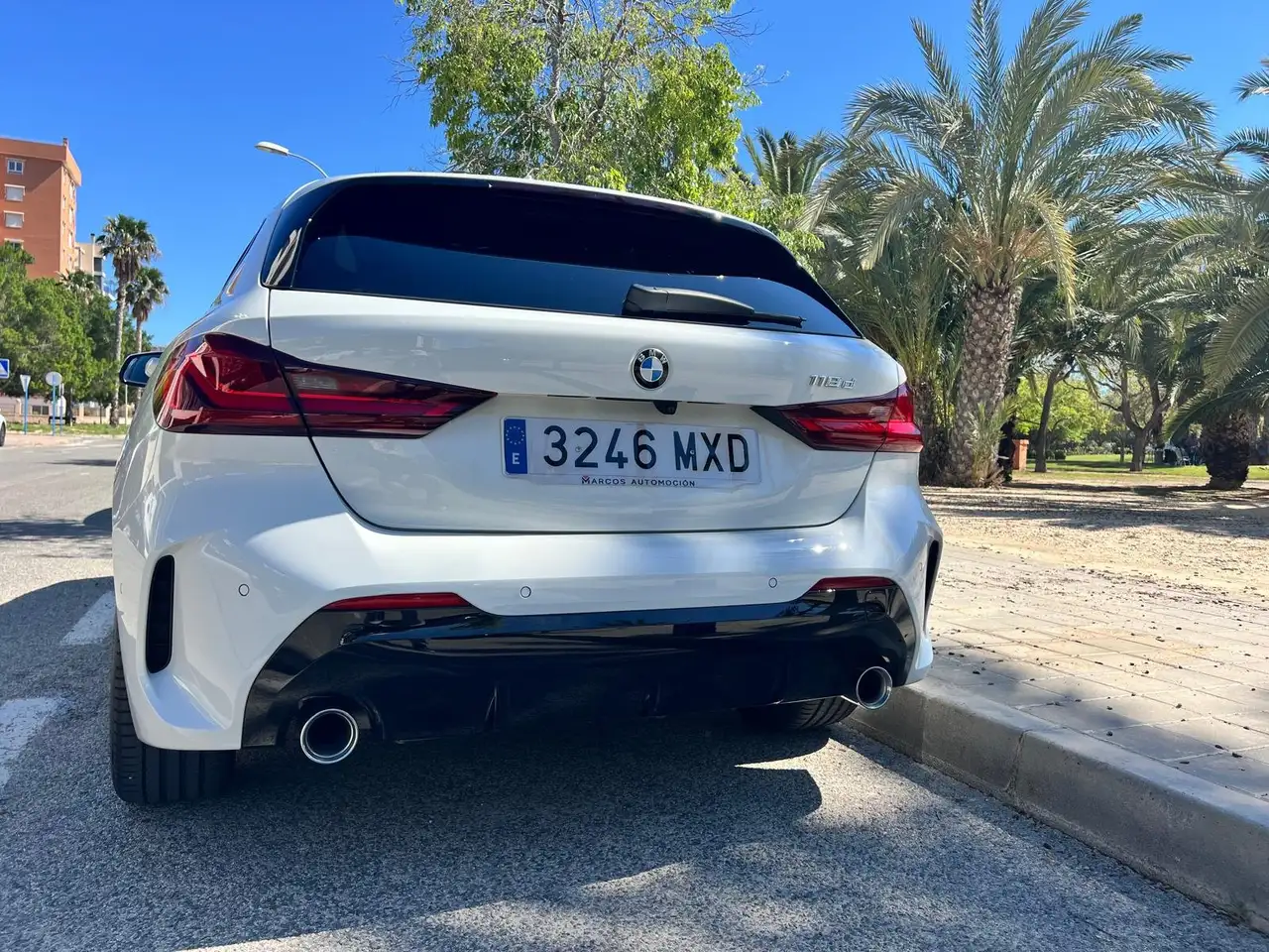 BMW 118 BMW Serie 1 118d Business M Sport — Vehicle gallery 6