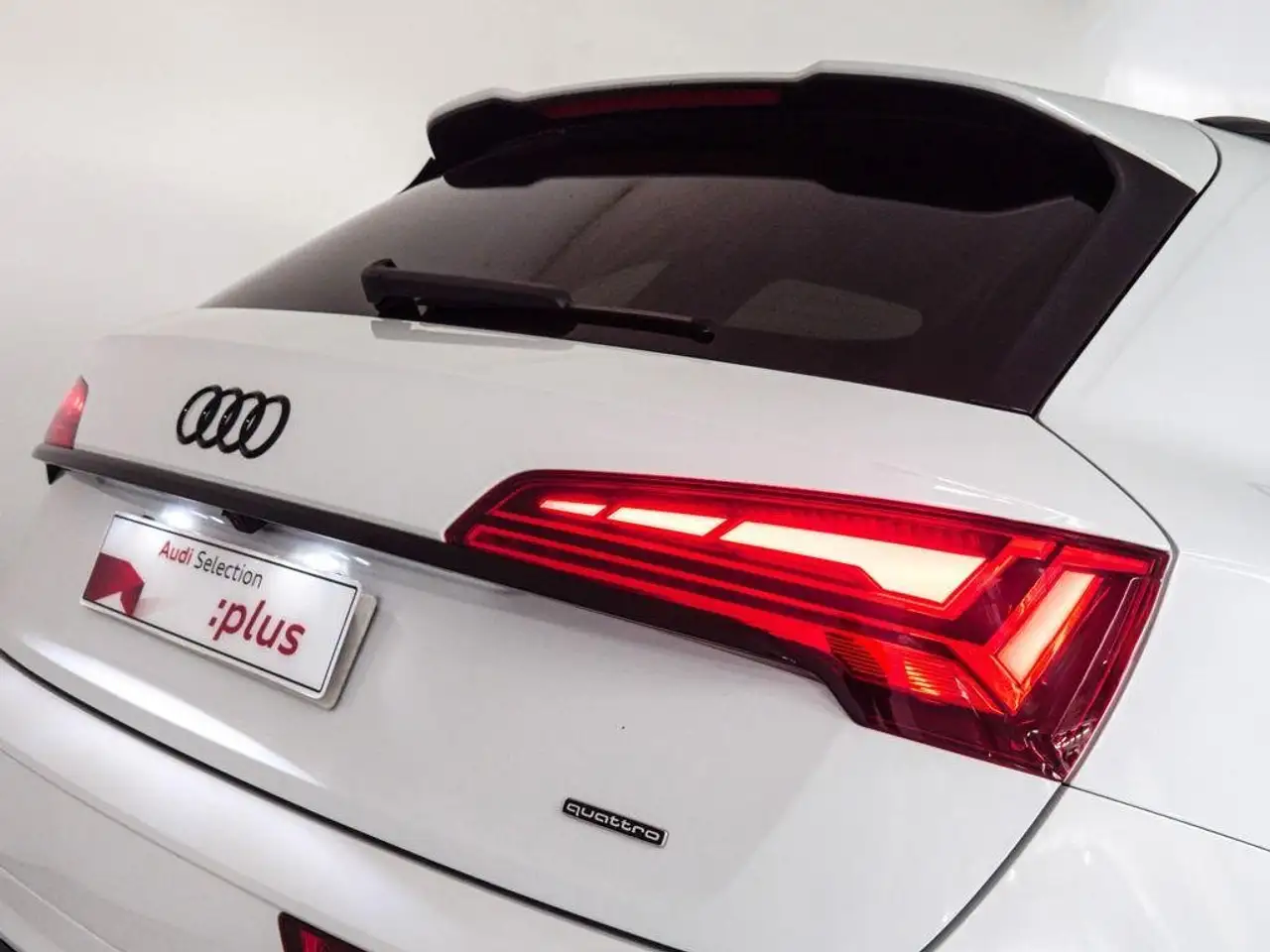 Audi Q5 40 TDI quattro-ultra Black line S tronic 150kW — Vehicle gallery 18
