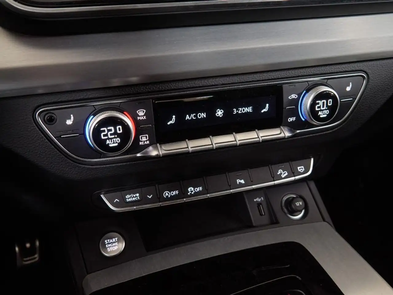Audi Q5 40 TDI quattro-ultra Black line S tronic 150kW — Vehicle gallery 16