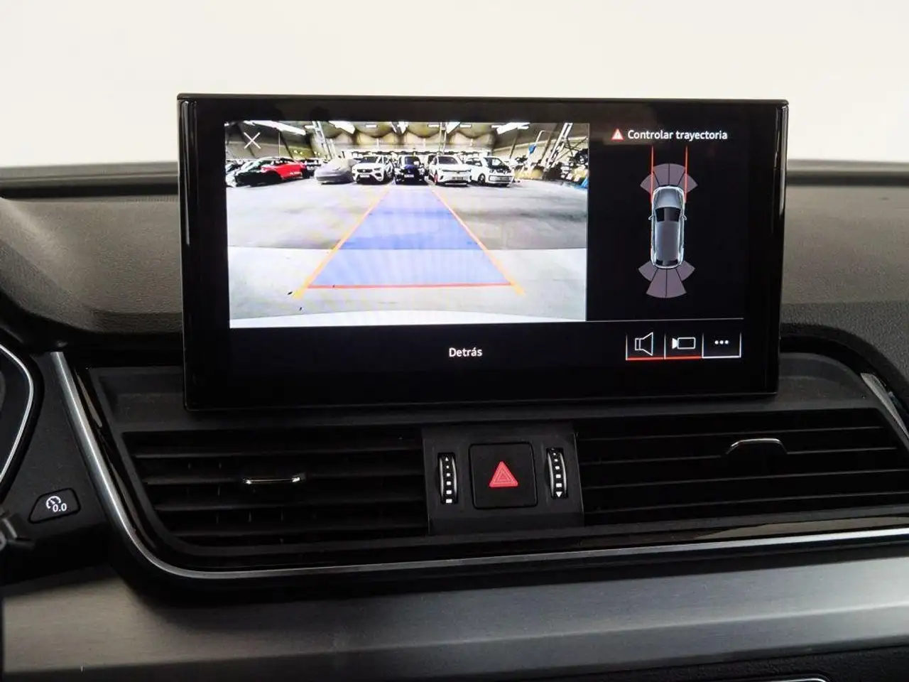 Audi Q5 40 TDI quattro-ultra Black line S tronic 150kW — Vehicle gallery 11