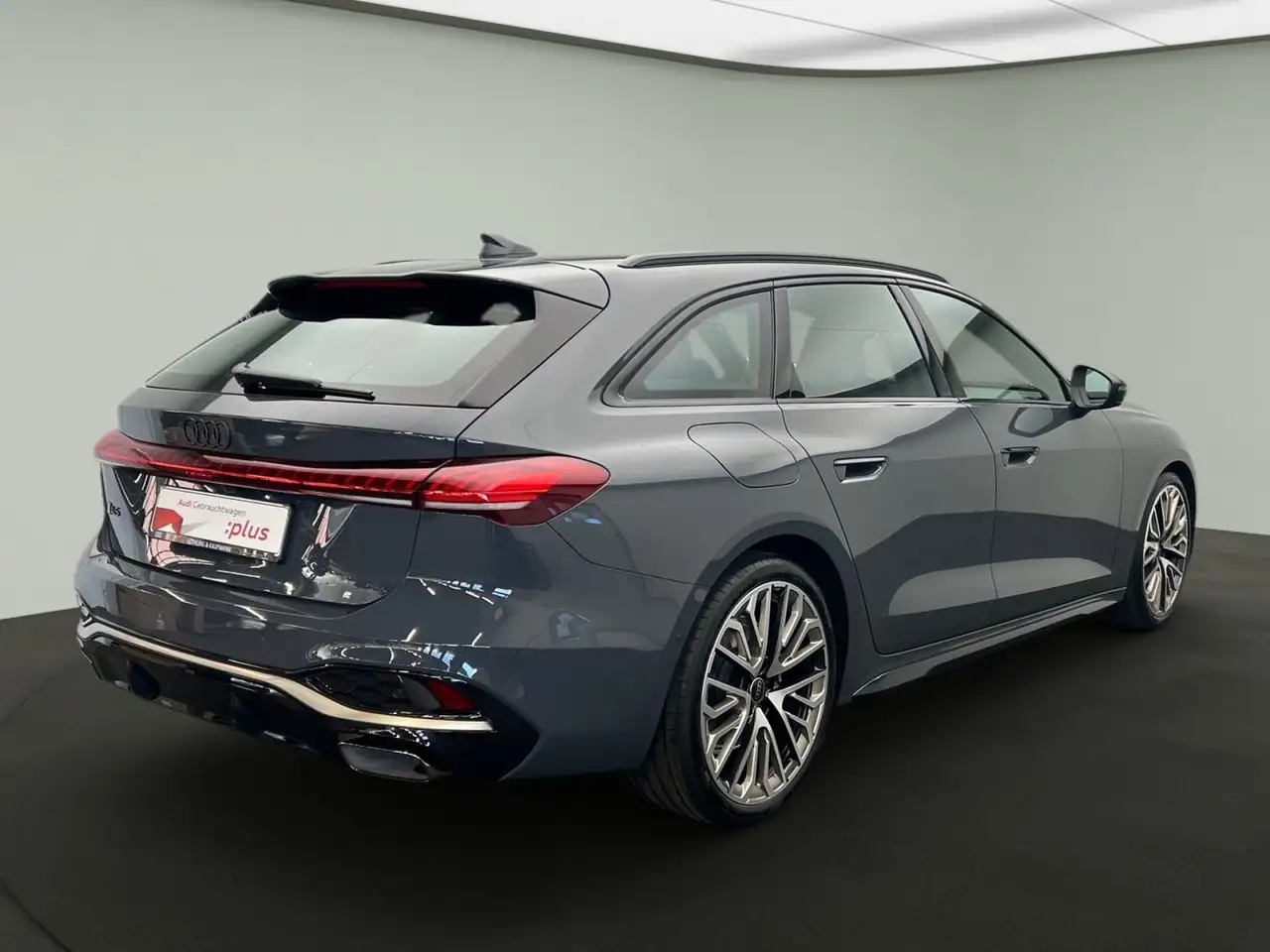 Audi A5 40 TFSI qu 2x S line Edition One S tro* — Galería del vehículo 3