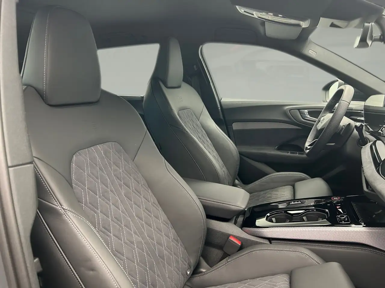 Audi A5 40 TFSI qu 2x S line Edition One S tro* — Galería del vehículo 12