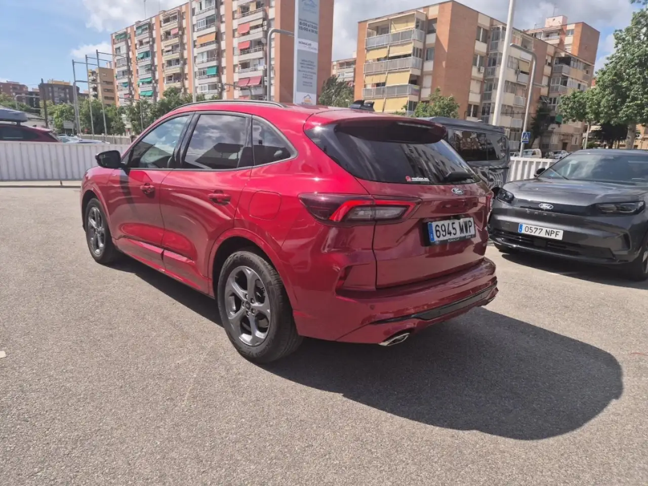 Ford Kuga ST-Line 2.5 Duratec FHEV 132kW Auto 180CV — Vehicle gallery 6