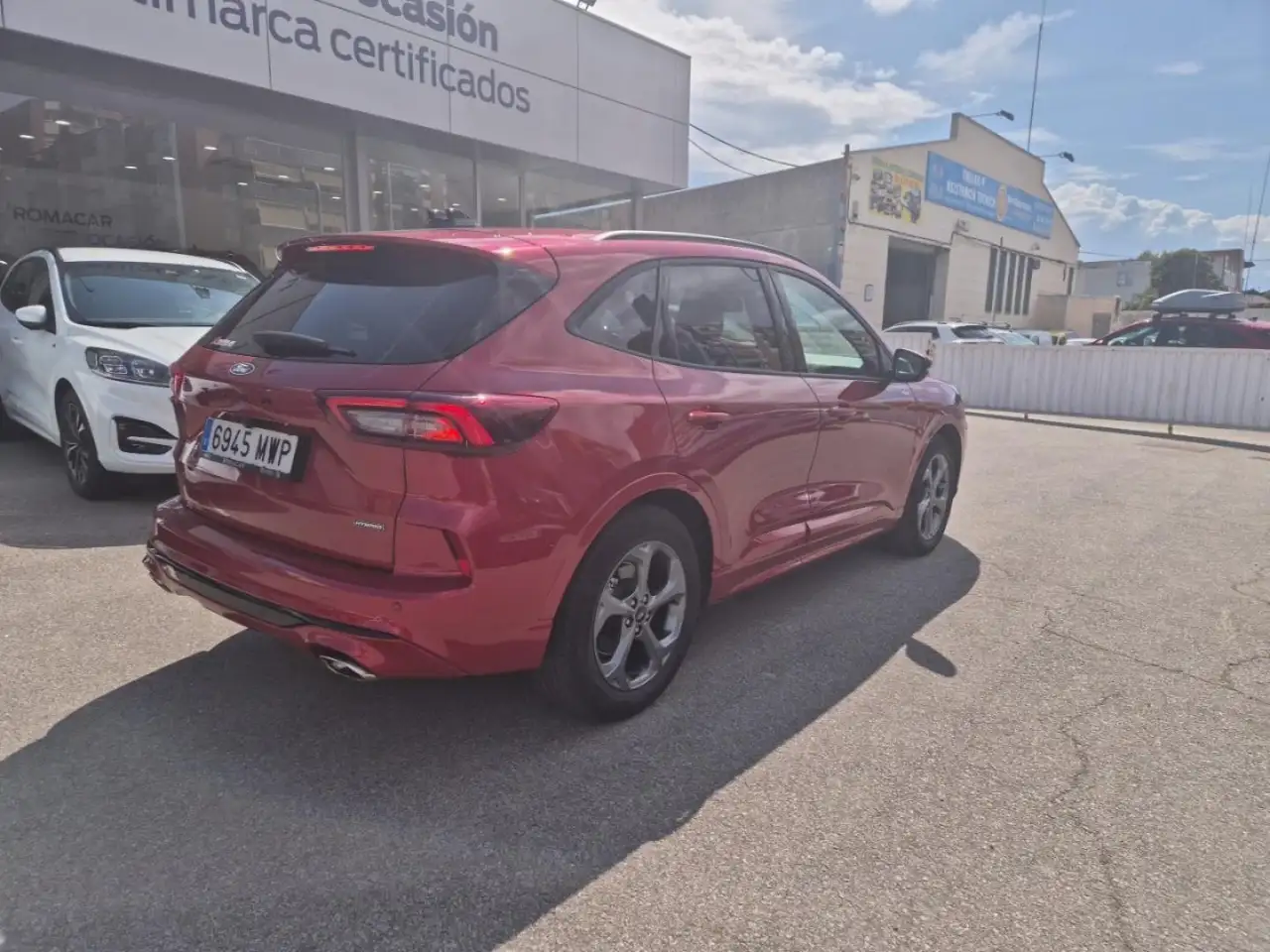 Ford Kuga ST-Line 2.5 Duratec FHEV 132kW Auto 180CV — Vehicle gallery 4