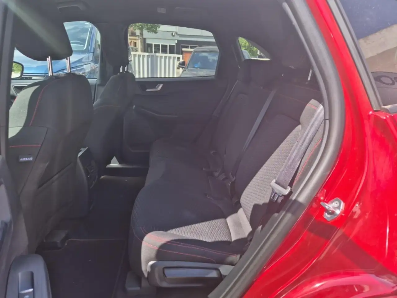 Ford Kuga ST-Line 2.5 Duratec FHEV 132kW Auto 180CV — Vehicle gallery 8