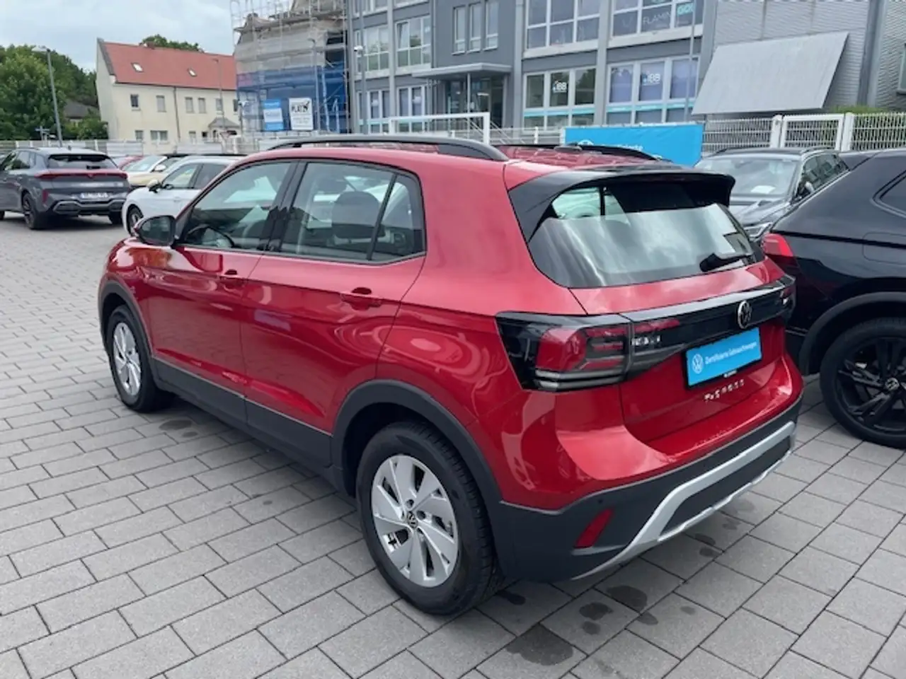 Volkswagen T-Cross 1.0 TSI DSG Life Navi LED ACC Apple CarPlay Androi — معرض صور السيارة 6