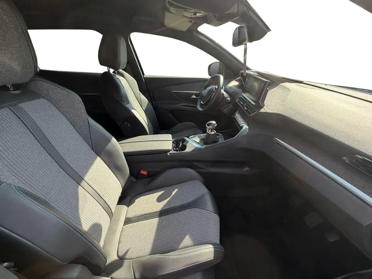 Peugeot 3008 Allure Pack *KAMERA*ANDROID*NAVI* — Galería del vehículo 16