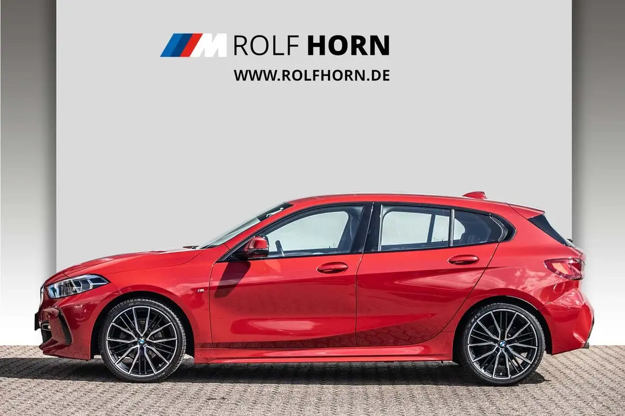 BMW 118 i M Sportpaket Navi LED PDC Sitzhzg. — معرض صور السيارة 7