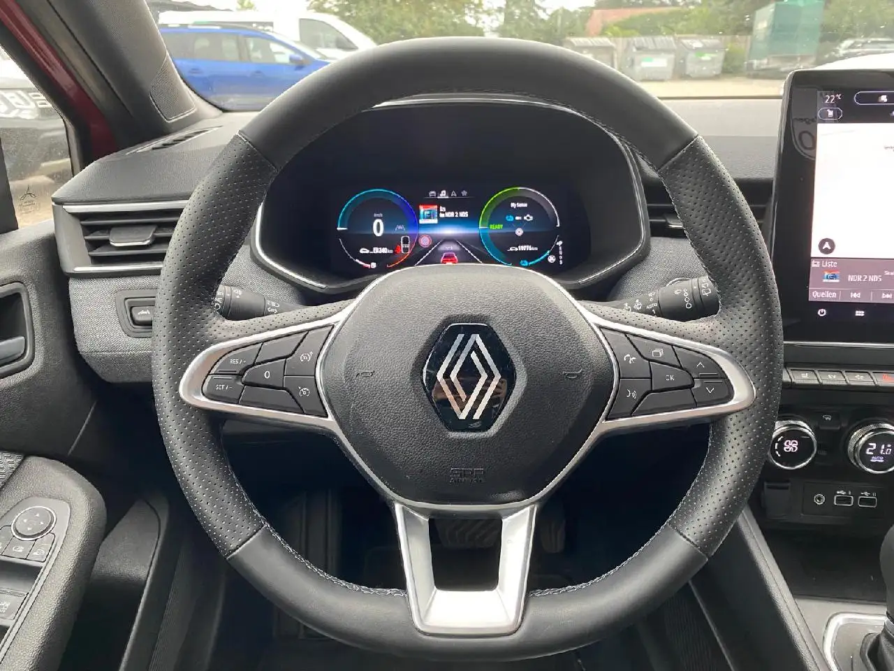 Renault Clio V E-Tech Hybrid 145 Techno SHZ*LHZ*Navi*PDC*RFK* — Vehicle gallery 13