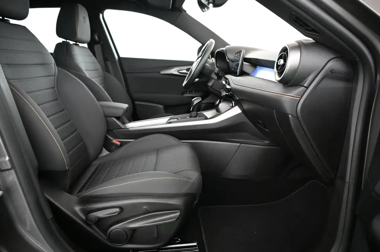 Alfa Romeo Tonale 1.3 PHEV 280 Q4 Ti LED/NAVI/ACC/KAMERA/18 — Vehicle gallery 29