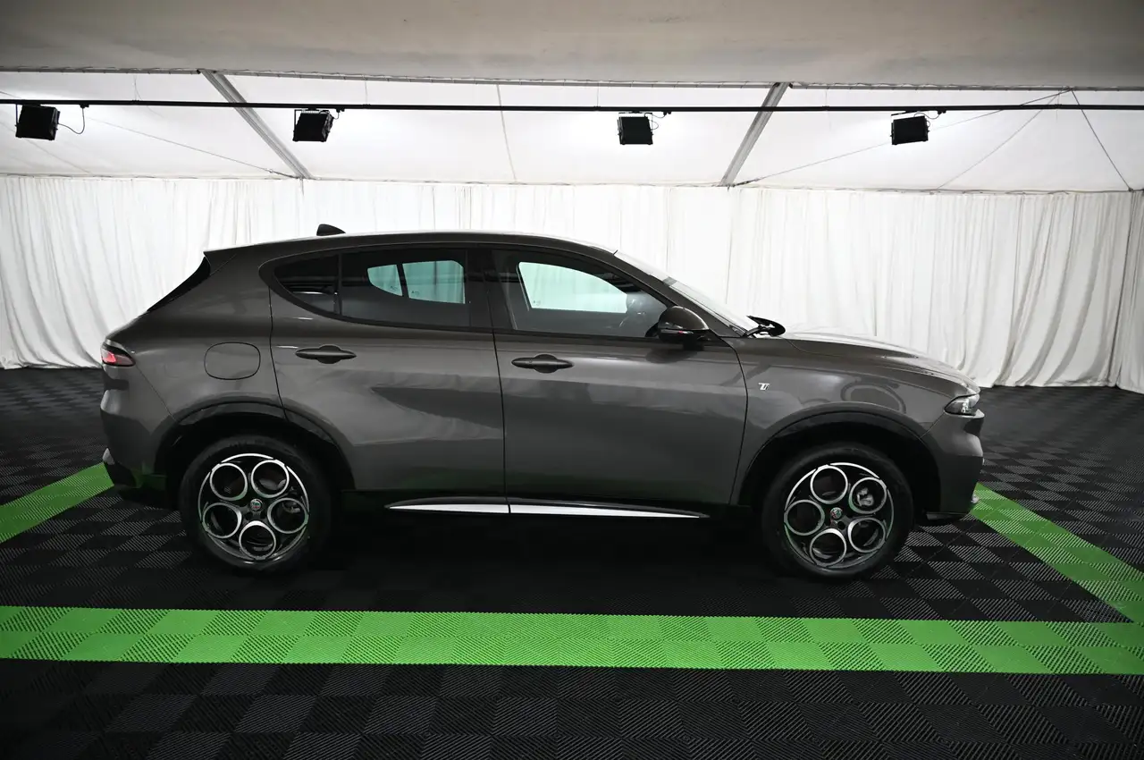 Alfa Romeo Tonale 1.3 PHEV 280 Q4 Ti LED/NAVI/ACC/KAMERA/18 — Vehicle gallery 8