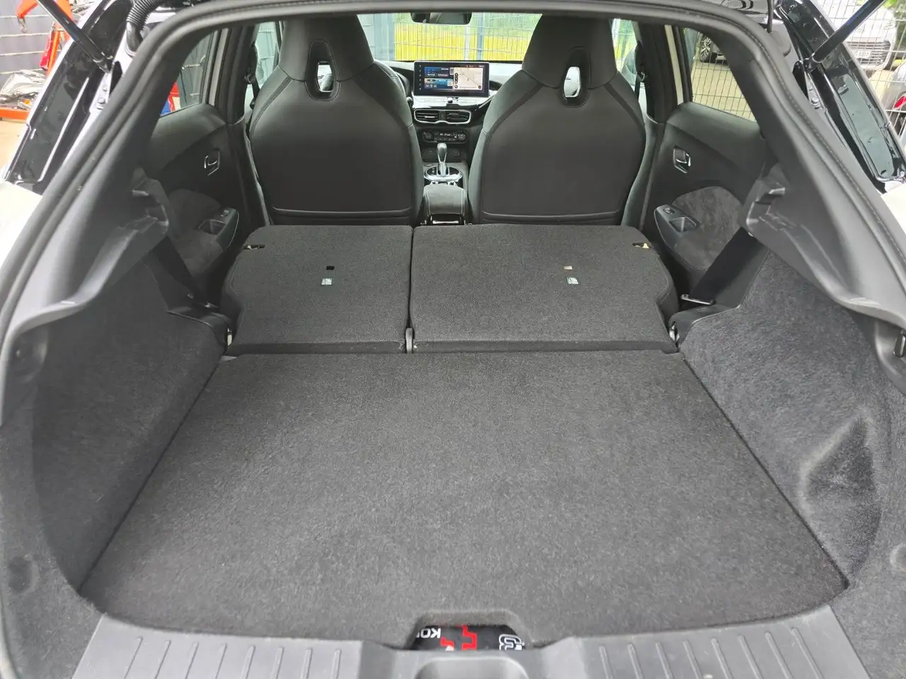 Nissan Juke Hybrid 1.6 N-Design — معرض صور السيارة 39