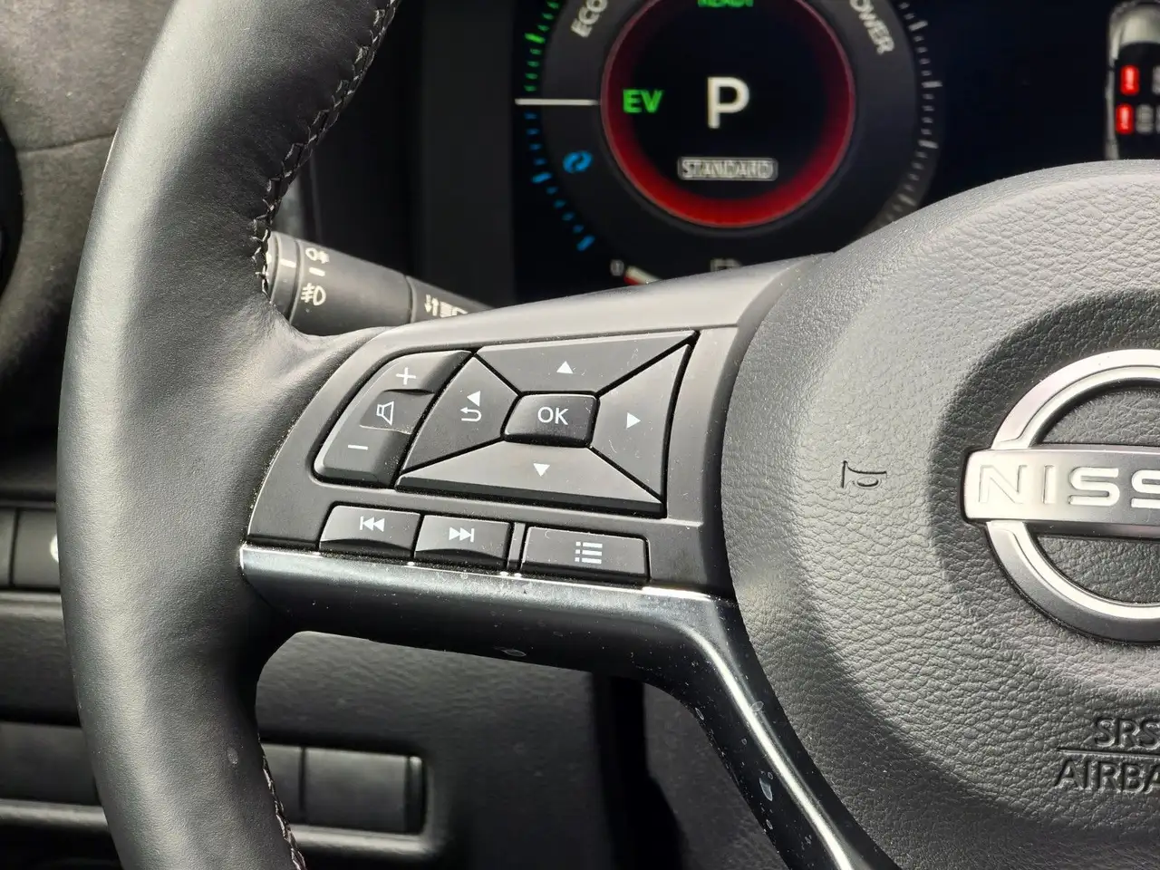Nissan Juke Hybrid 1.6 N-Design — معرض صور السيارة 23