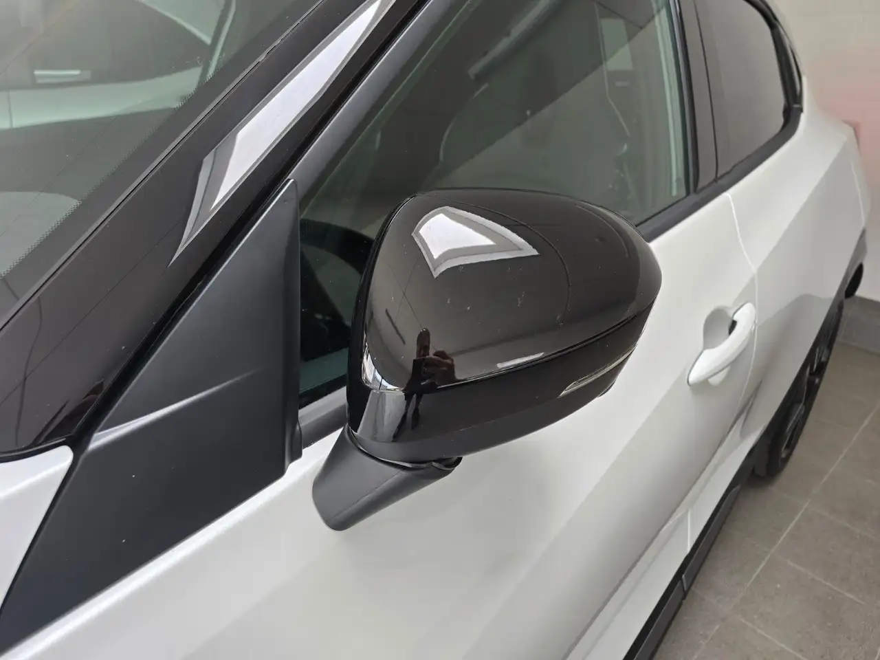 Nissan Juke Hybrid 1.6 N-Design — معرض صور السيارة 17