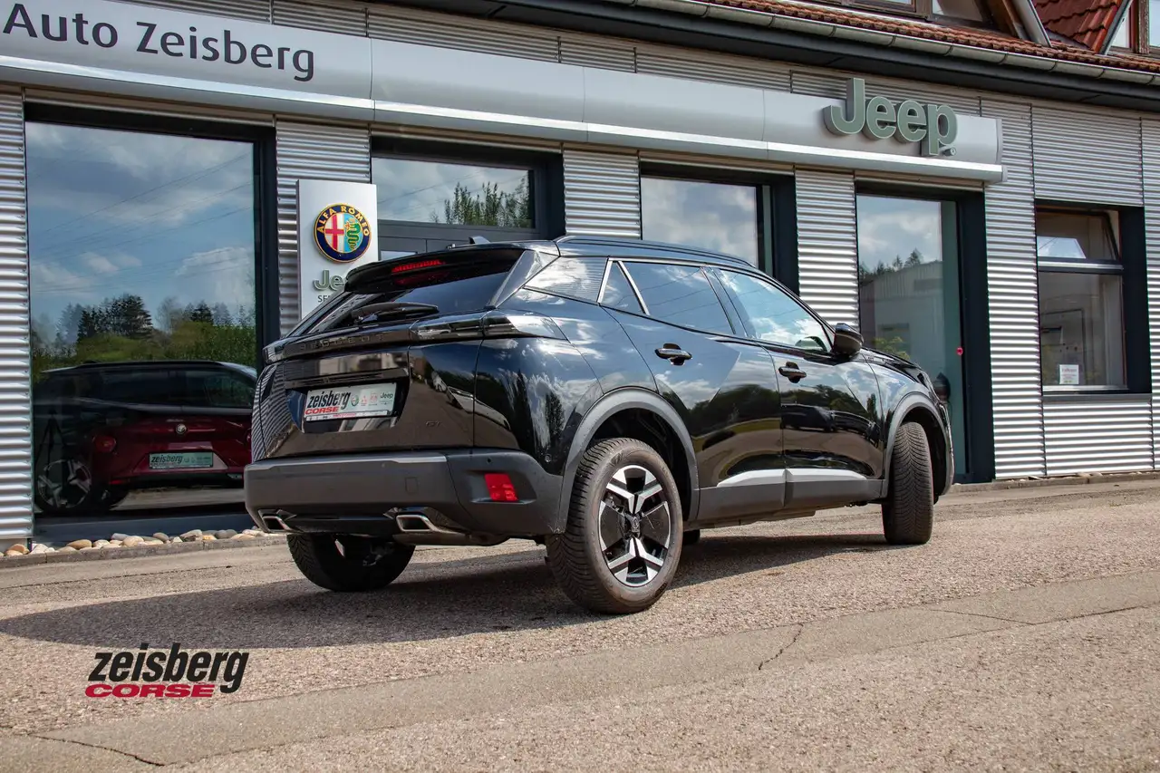 Peugeot 2008 1.2l GT PURETECH EAT8 Alcantara/Navi/Shzng — Galerie du véhicule 2