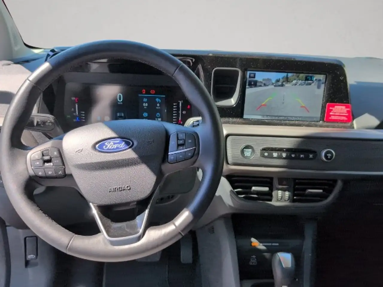 Ford Tourneo Courier Titanium — معرض صور السيارة 12