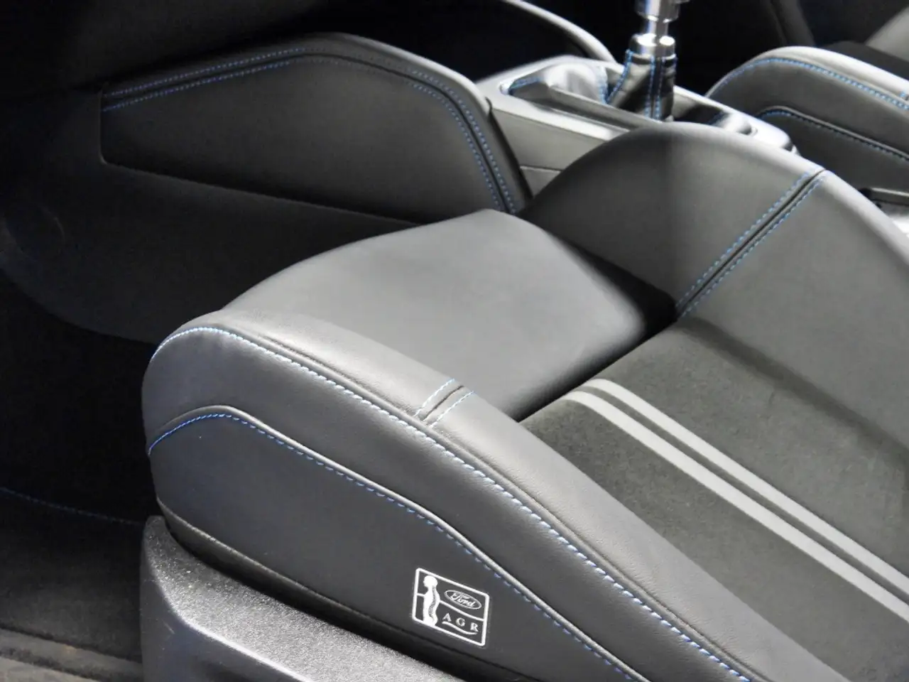 Ford Focus 2.3 Ecoboost ST Edition — Vehicle gallery 14