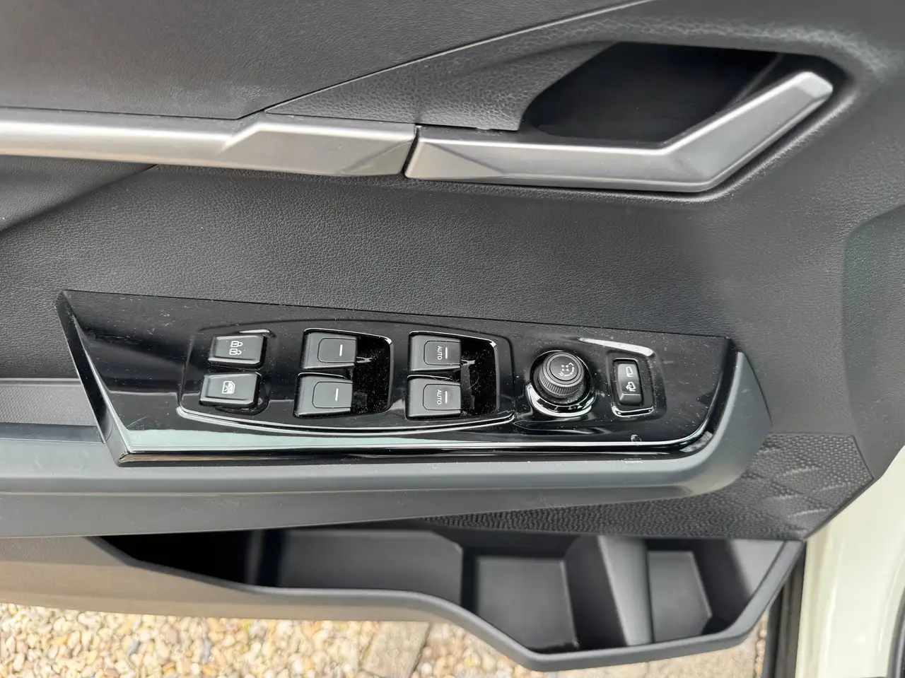 SsangYong Torres Quartz Automatik, Allwetter,Leder, nur 19.150 km, Garantie bis 02.2029. — Galerie du véhicule 18