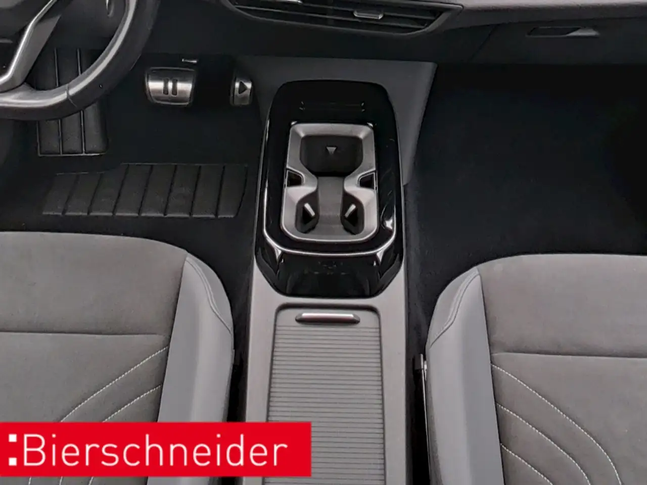 Volkswagen ID.4 NAVI AHK PANO LED — معرض صور السيارة 16