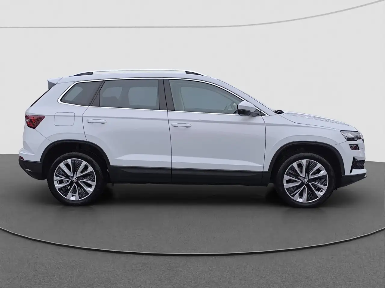 Skoda Karoq 1.5 TSI DSG Selection ACC PDC SMART LINK SITZH KES — Galerie du véhicule 10