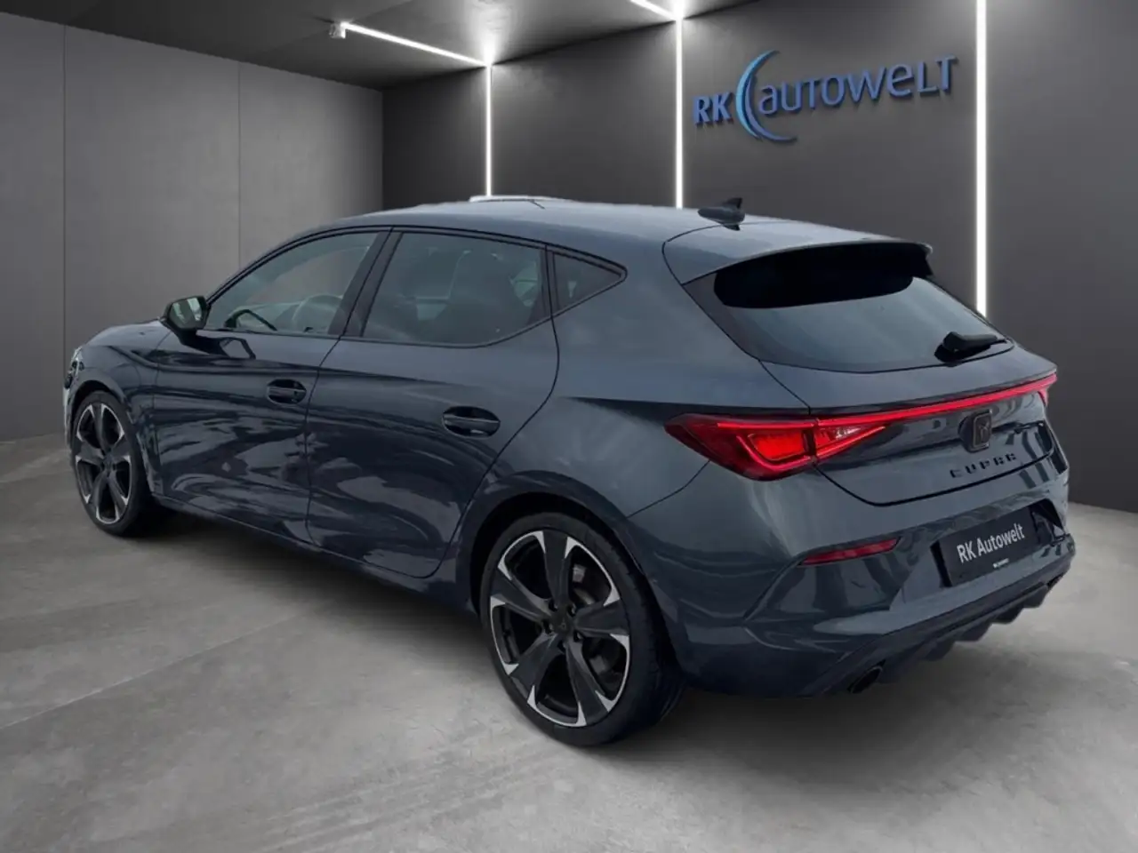 CUPRA Leon 2.0 TSI VZ LED Navi ACC Sitzh. Kamera 19'' — Galería del vehículo 5