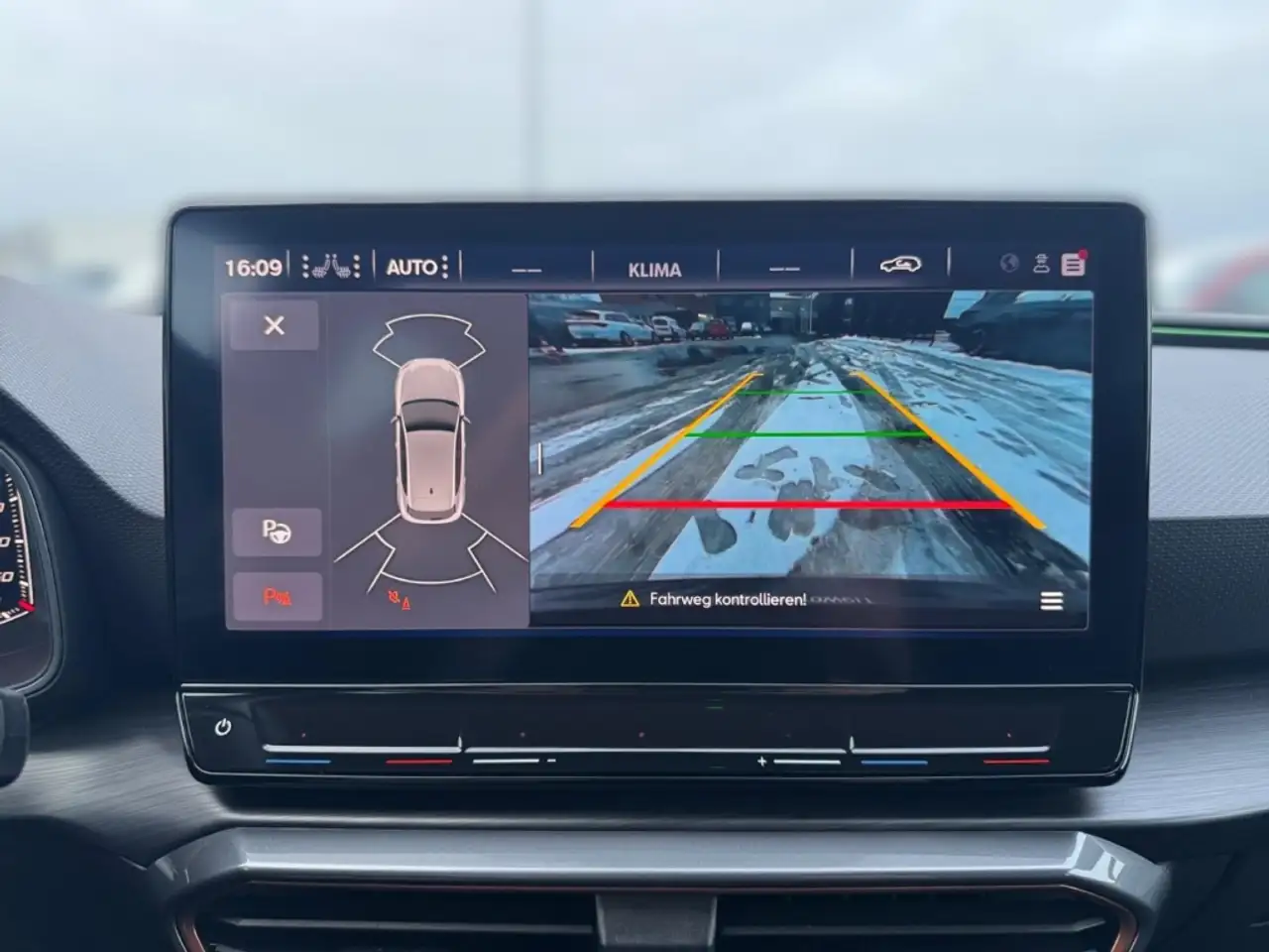CUPRA Leon 2.0 TSI VZ LED Navi ACC Sitzh. Kamera 19'' — Galería del vehículo 15