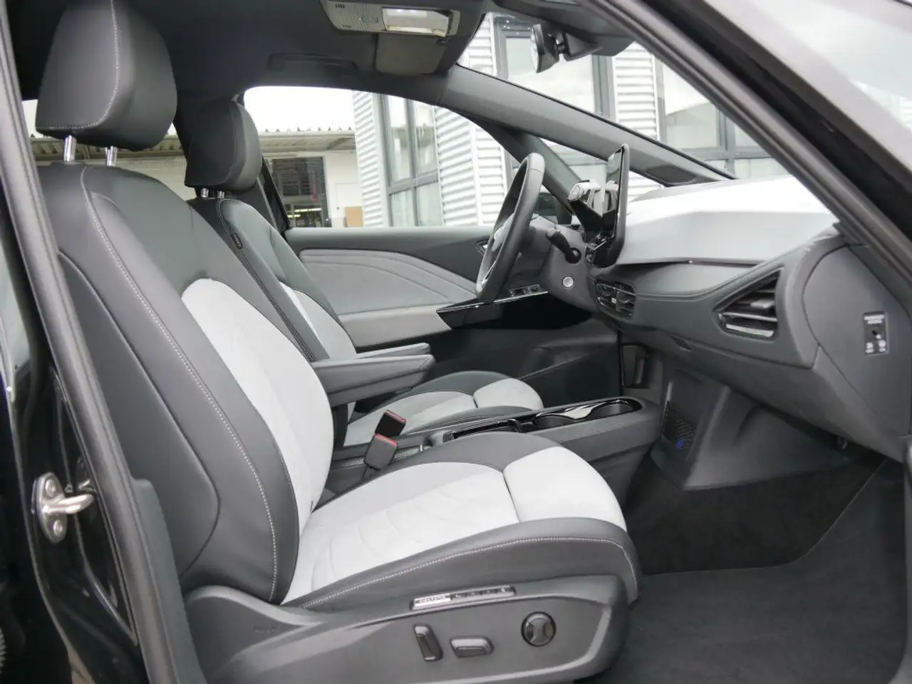 Volkswagen ID.3 Pro Move Navi LED ACC PDC SHZ — Galería del vehículo 4