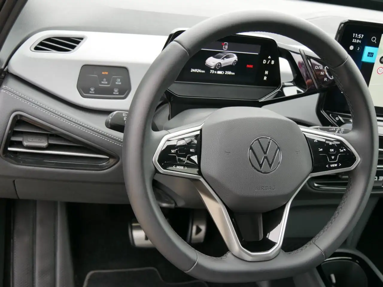 Volkswagen ID.3 Pro Move Navi LED ACC PDC SHZ — Galería del vehículo 13