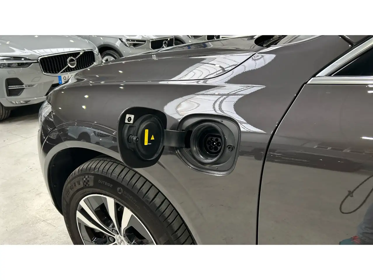 Volvo XC60 T6 Recharge Core — Galería del vehículo 20