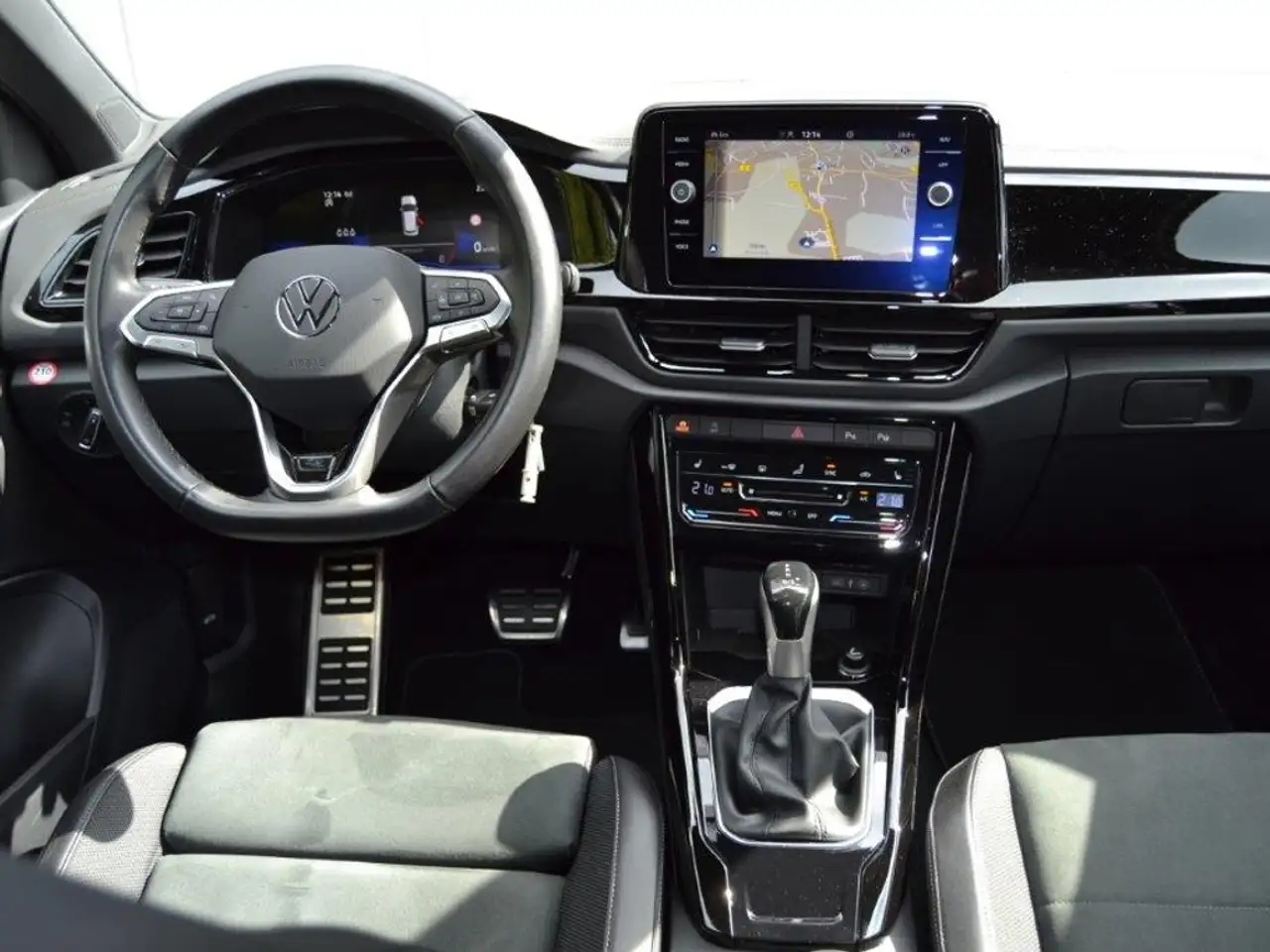 Volkswagen T-Roc 1.5 TSI DSG R-Line BLACK-STYLE/AHK/NW-AG/19-ZOLL+ — معرض صور السيارة 6