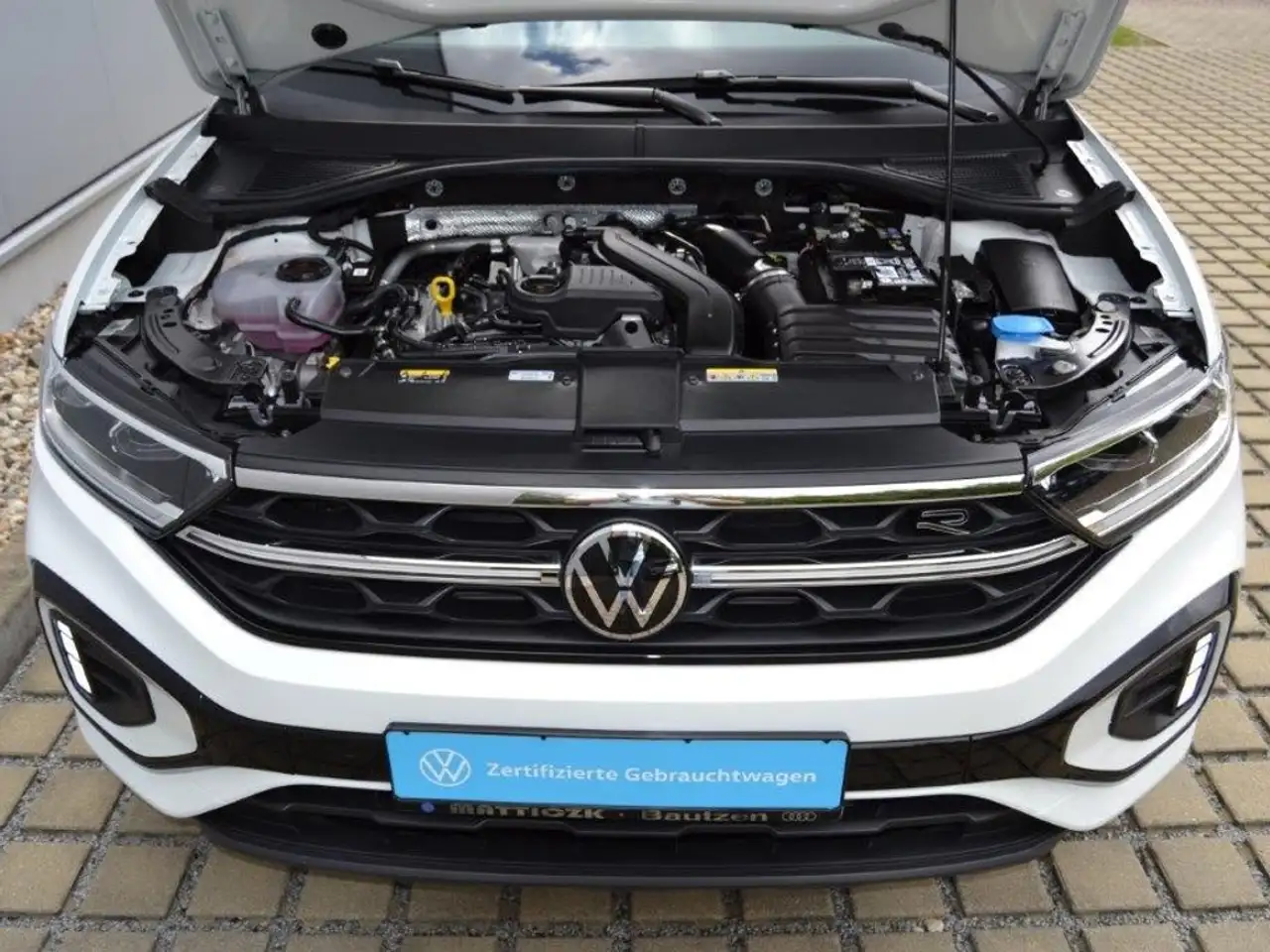 Volkswagen T-Roc 1.5 TSI DSG R-Line BLACK-STYLE/AHK/NW-AG/19-ZOLL+ — معرض صور السيارة 14