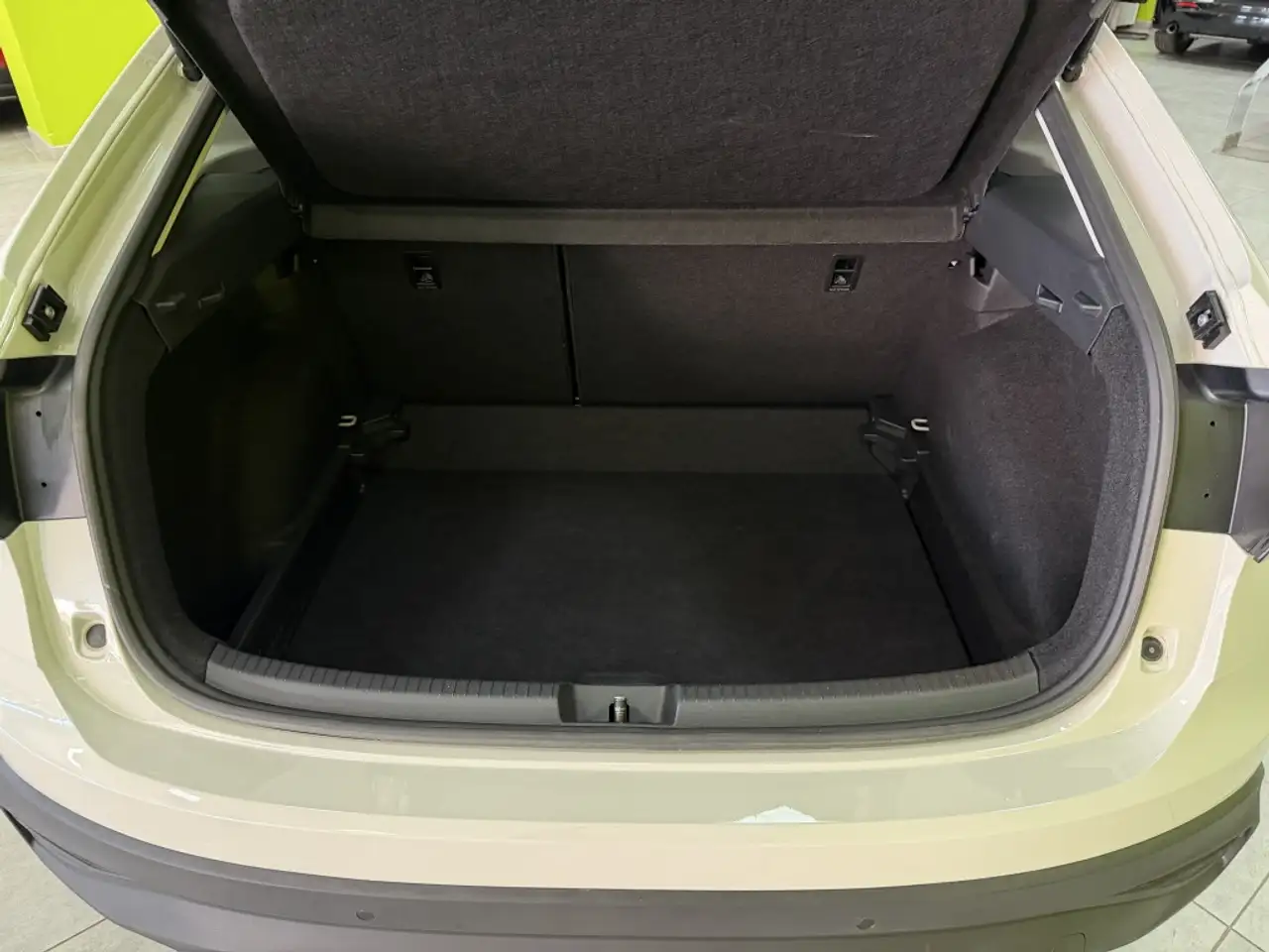 Volkswagen Taigo 1.0 TSI Más DSG 85kW — Galería del vehículo 34