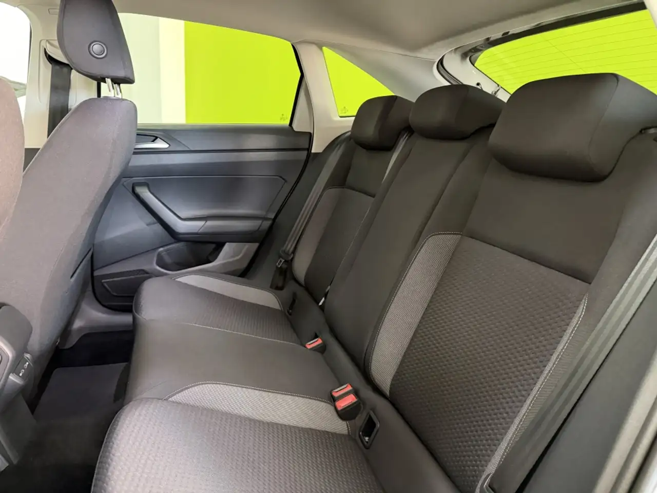 Volkswagen Taigo 1.0 TSI Más DSG 85kW — Galería del vehículo 33