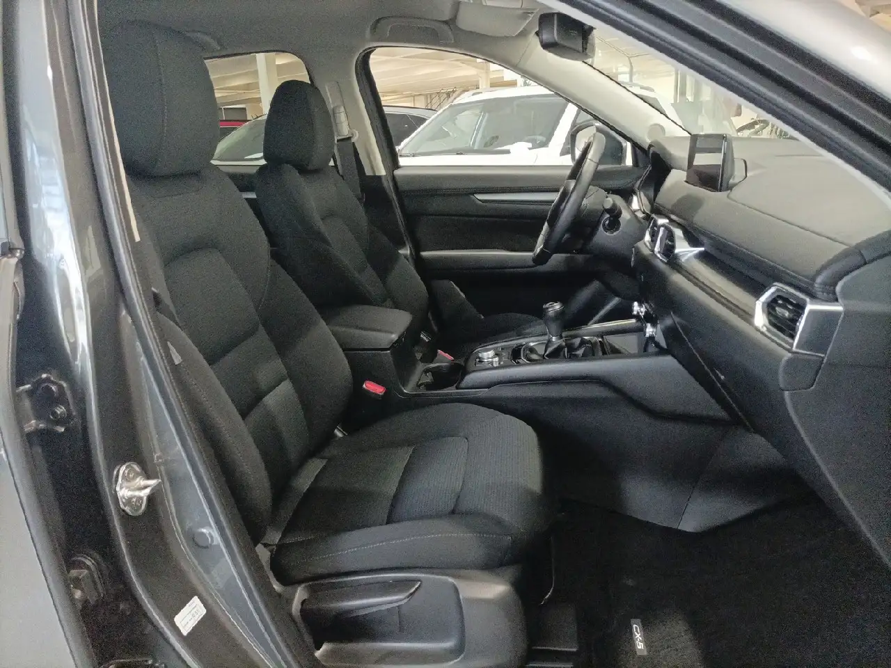 Mazda CX-5 2.2 Skyactiv-D Advantage 2WD 110kW — معرض صور السيارة 27