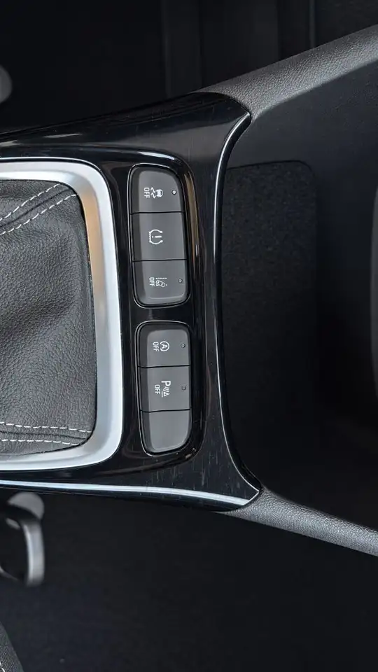 Opel Crossland 1.2 Turbo Enjoy LED+Navi+SHZ+2xKlima — Galería del vehículo 18