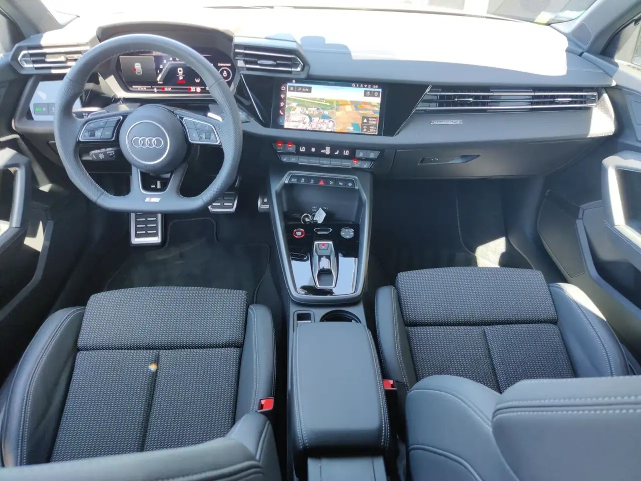 Audi S3 2.0 TFSI q. S-Tronic, LED, ACC, Amb — معرض صور السيارة 10