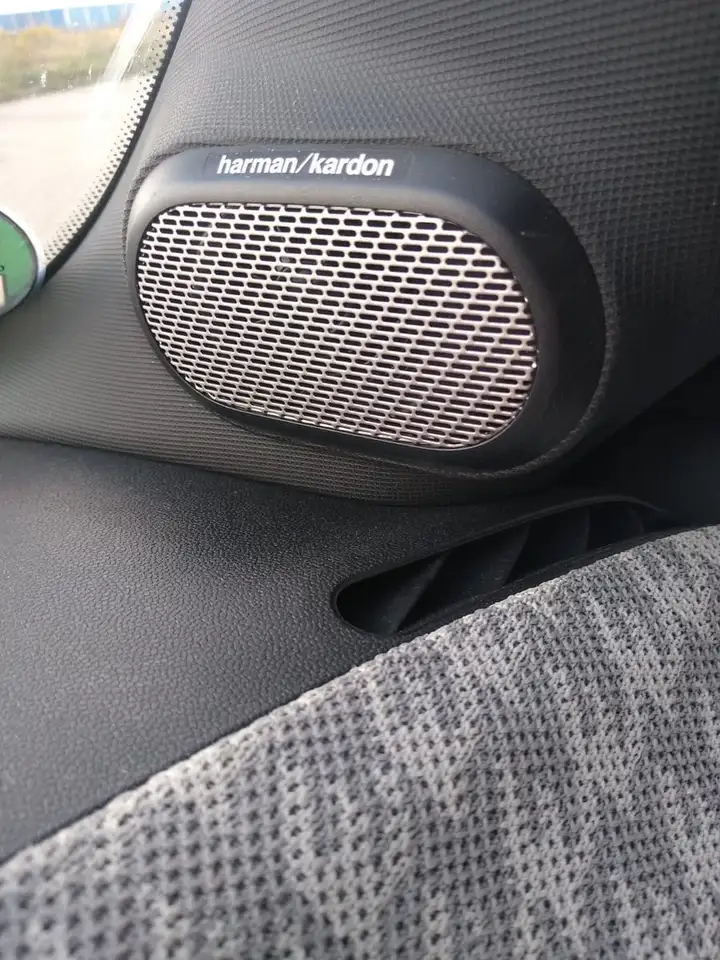MINI Cooper S Favo.TrimAut.PanoramAccE.SitzeXL-Paket — Galería del vehículo 17