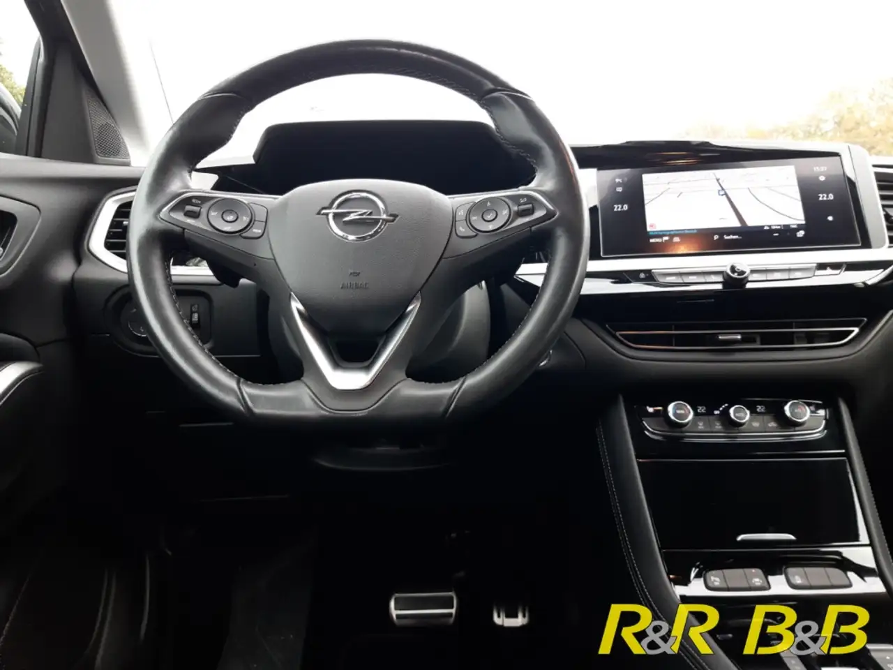 Opel Grandland Elegance 1.2 AT AHK+NAVI+ALCANTARA+DAB+CARPLAY+FSE — Galería del vehículo 7